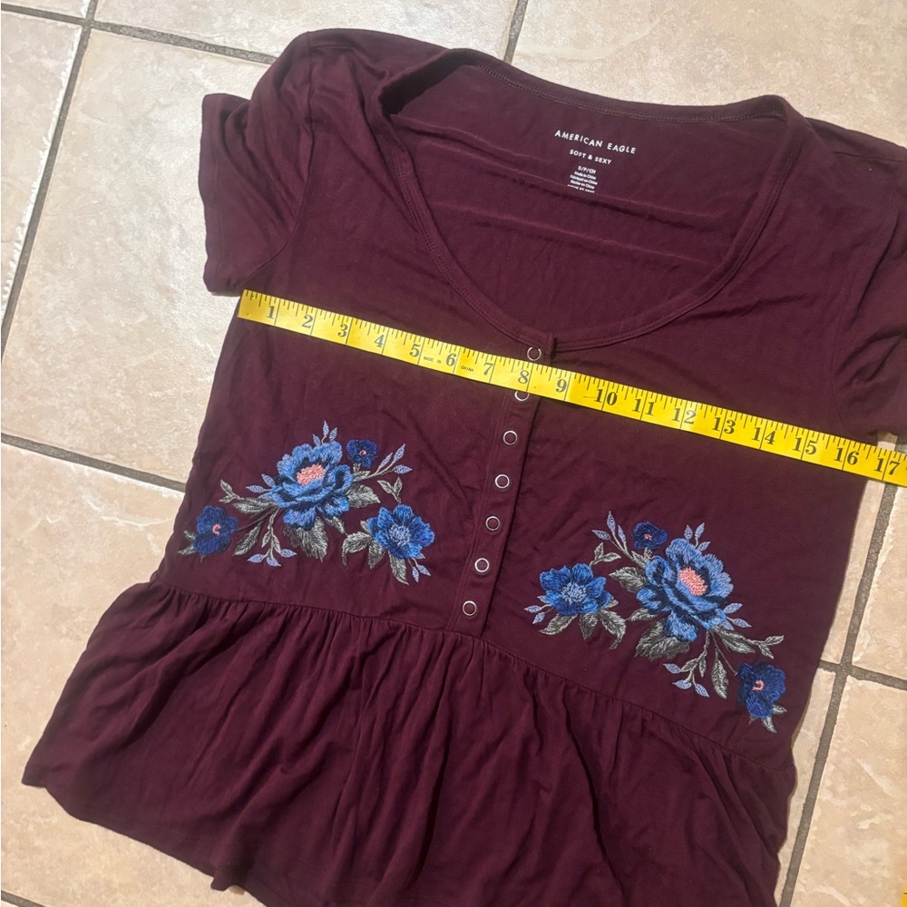 American Eagle tops - bundle of 3 - Picture 8 of 10